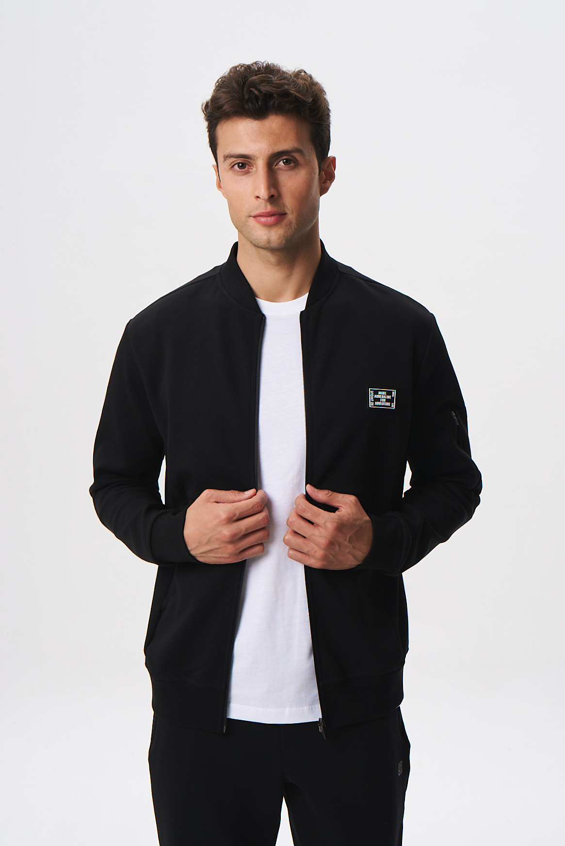 TAM FERMUAR SWEATSHIRT