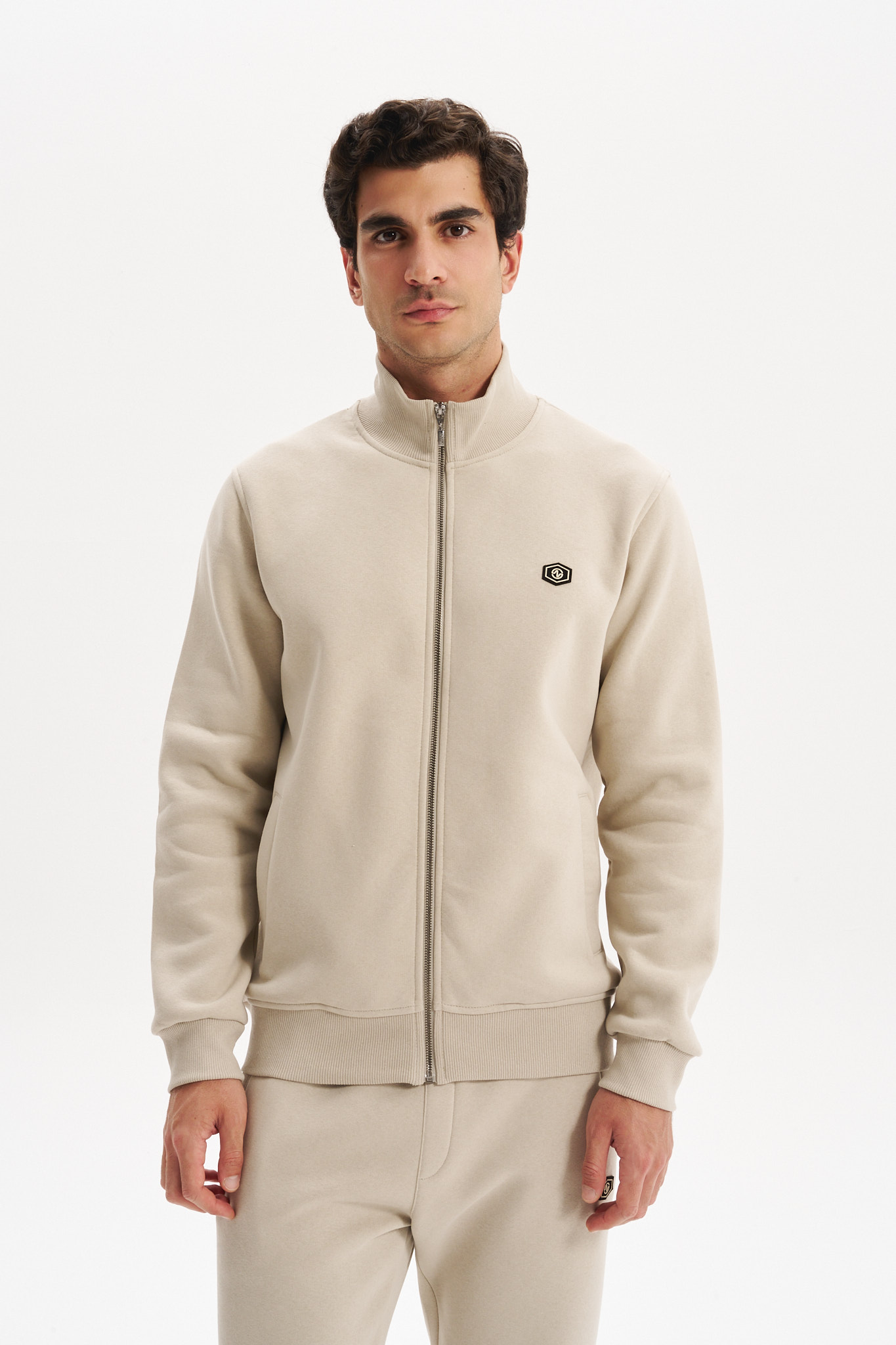 TAM FERMUAR SWEATSHIRT