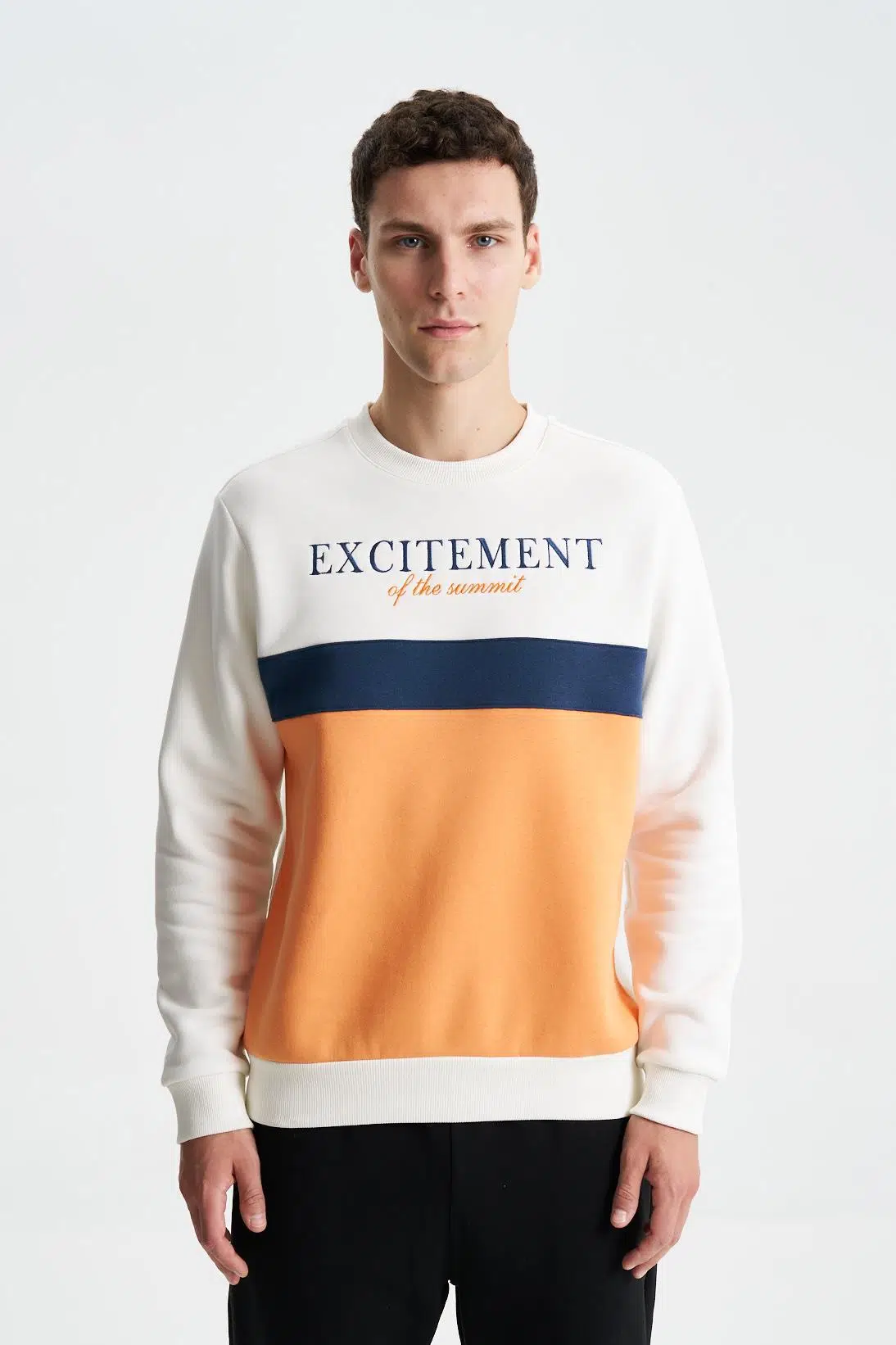 Ar-ma Erkek Bisiklet Yaka Sweatshirt Yazi Baskili Cepsiz Regular Fit Şardonlu Üç İplik K28124602701 - Ekru-E1