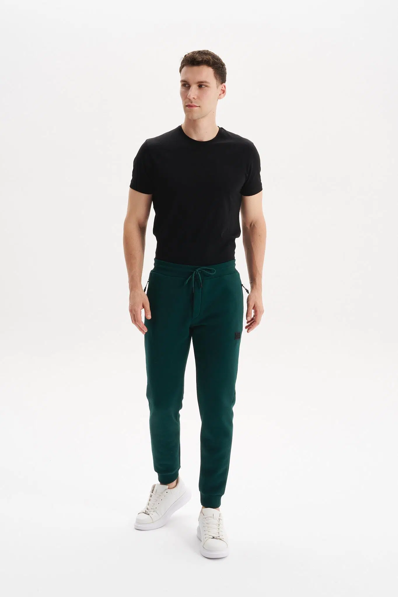 Ar-ma Erkek Eşofman Alti Baskisiz Basic Yandan Fermuar Cepli Arkadan Cepsiz Lastikli Dar Paça Örme Kumaş Regular Fit %70 Pamuk %30 Polyester 30/1 Şardonlu Üç İplik K30174681702 - Yeşil-Y1