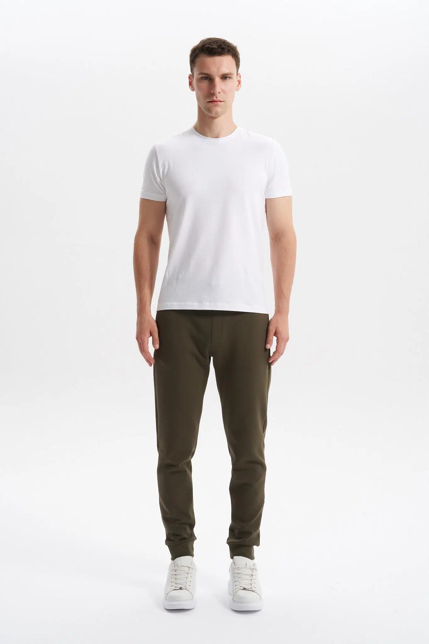 Ar-ma Erkek Eşofman Alti Baskisiz Basic Yandan Fermuar Cepli Arkadan Cepsiz Lastikli Dar Paça Örme Kumaş Slim Fit %80 Pamuk %14 Polyester %6 Elastan Scuba İnterlok K30174998802 - Haki-H1