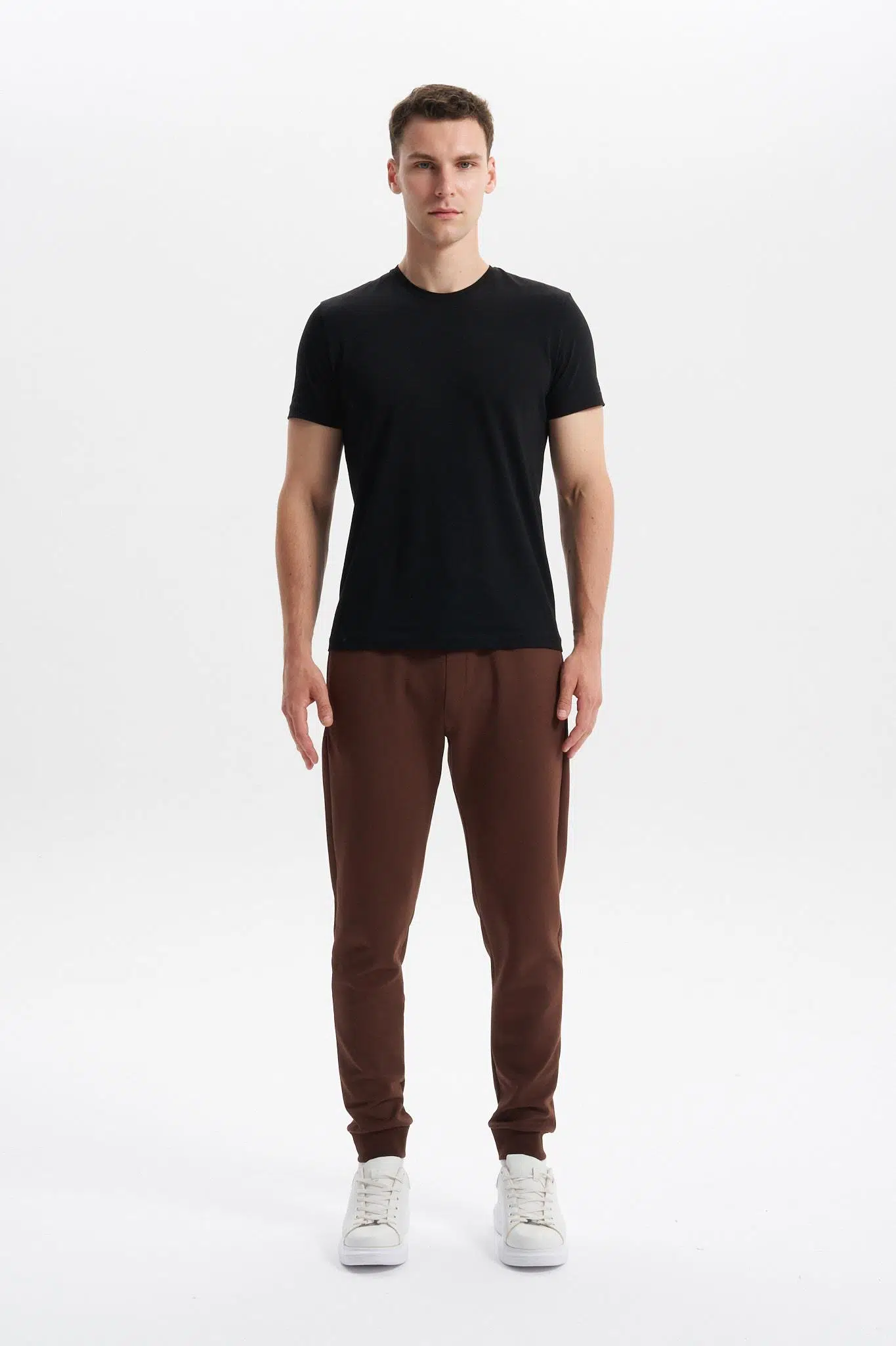 Ar-ma Erkek Eşofman Alti Baskisiz Basic Yandan Fermuar Cepli Arkadan Cepsiz Lastikli Dar Paça Örme Kumaş Slim Fit %80 Pamuk %14 Polyester %6 Elastan Scuba İnterlok K30174998802 - Kahverengi-K1