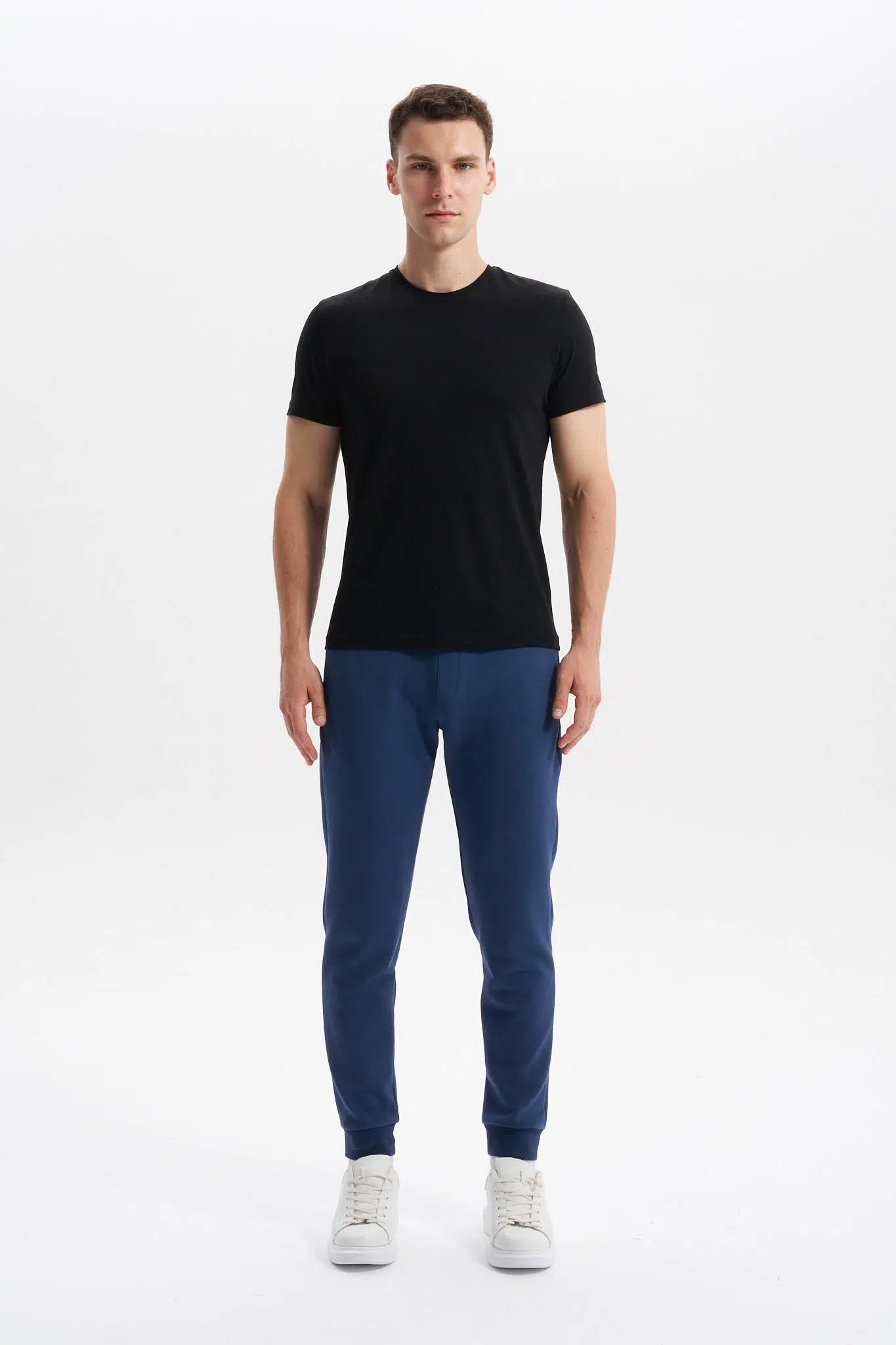 Ar-ma Erkek Eşofman Alti Baskisiz Basic Yandan Fermuar Cepli Arkadan Cepsiz Lastikli Dar Paça Örme Kumaş Slim Fit %80 Pamuk %14 Polyester %6 Elastan Scuba İnterlok K30174998802 - İndigo-İ1