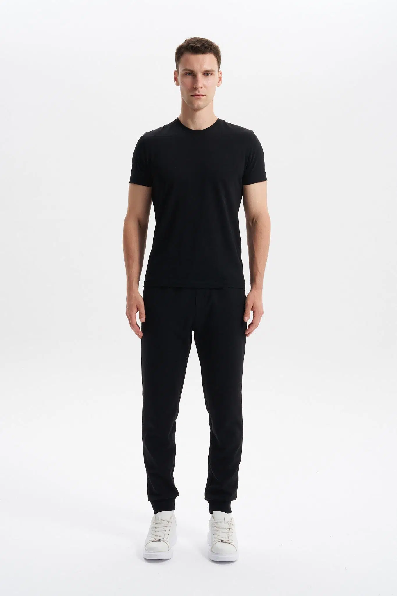 Ar-ma Erkek Eşofman Alti Baskisiz Basic Yandan Fermuar Cepli Arkadan Cepsiz Lastikli Dar Paça Örme Kumaş Slim Fit %80 Pamuk %14 Polyester %6 Elastan Scuba İnterlok K30174998902 - Siyah-S1