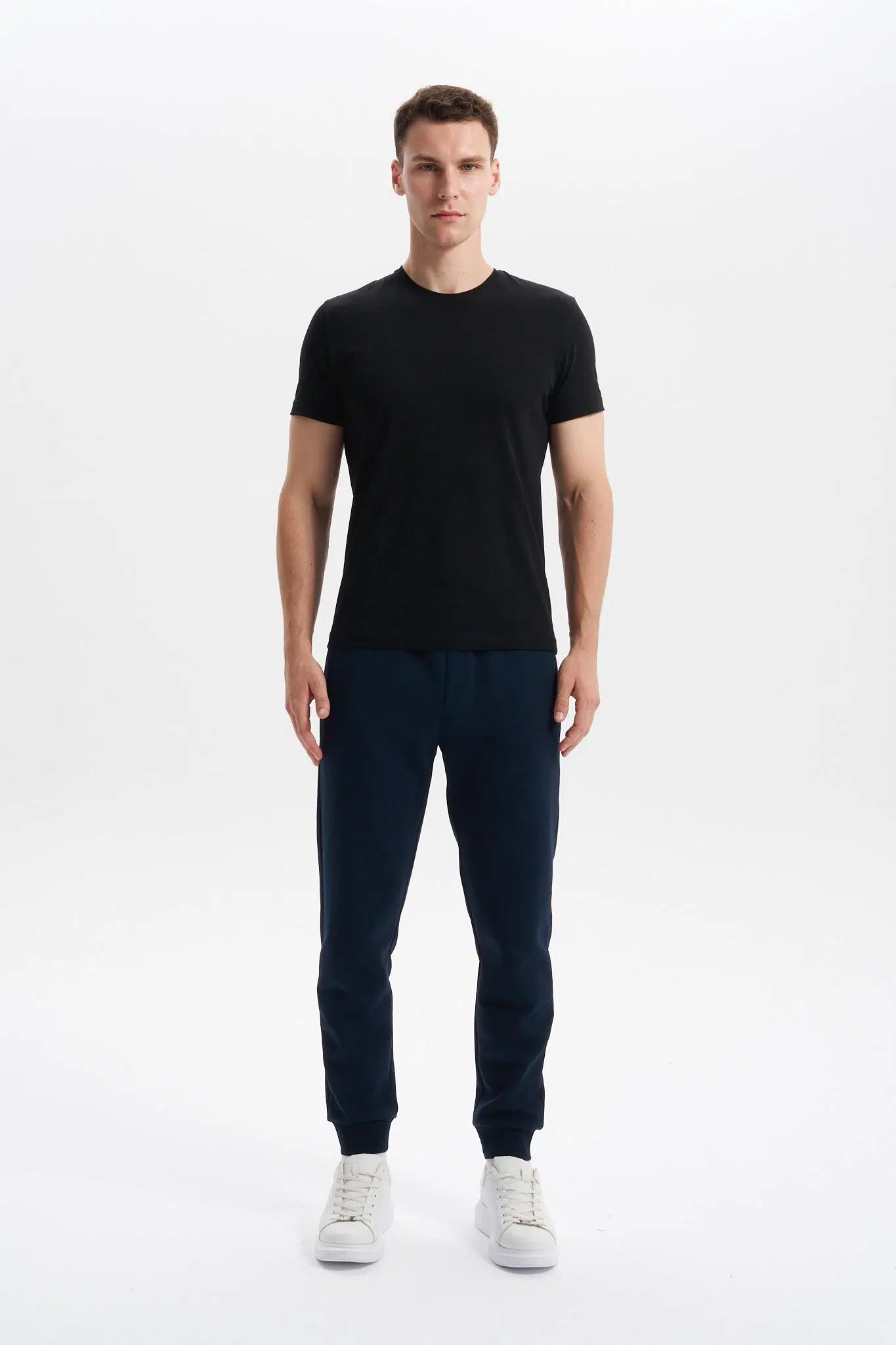 Ar-ma Erkek Eşofman Alti Baskisiz Basic Yandan Fermuar Cepli Arkadan Cepsiz Lastikli Dar Paça Örme Kumaş Slim Fit %80 Pamuk %14 Polyester %6 Elastan Scuba İnterlok K30174998902 - Lacivert-L1