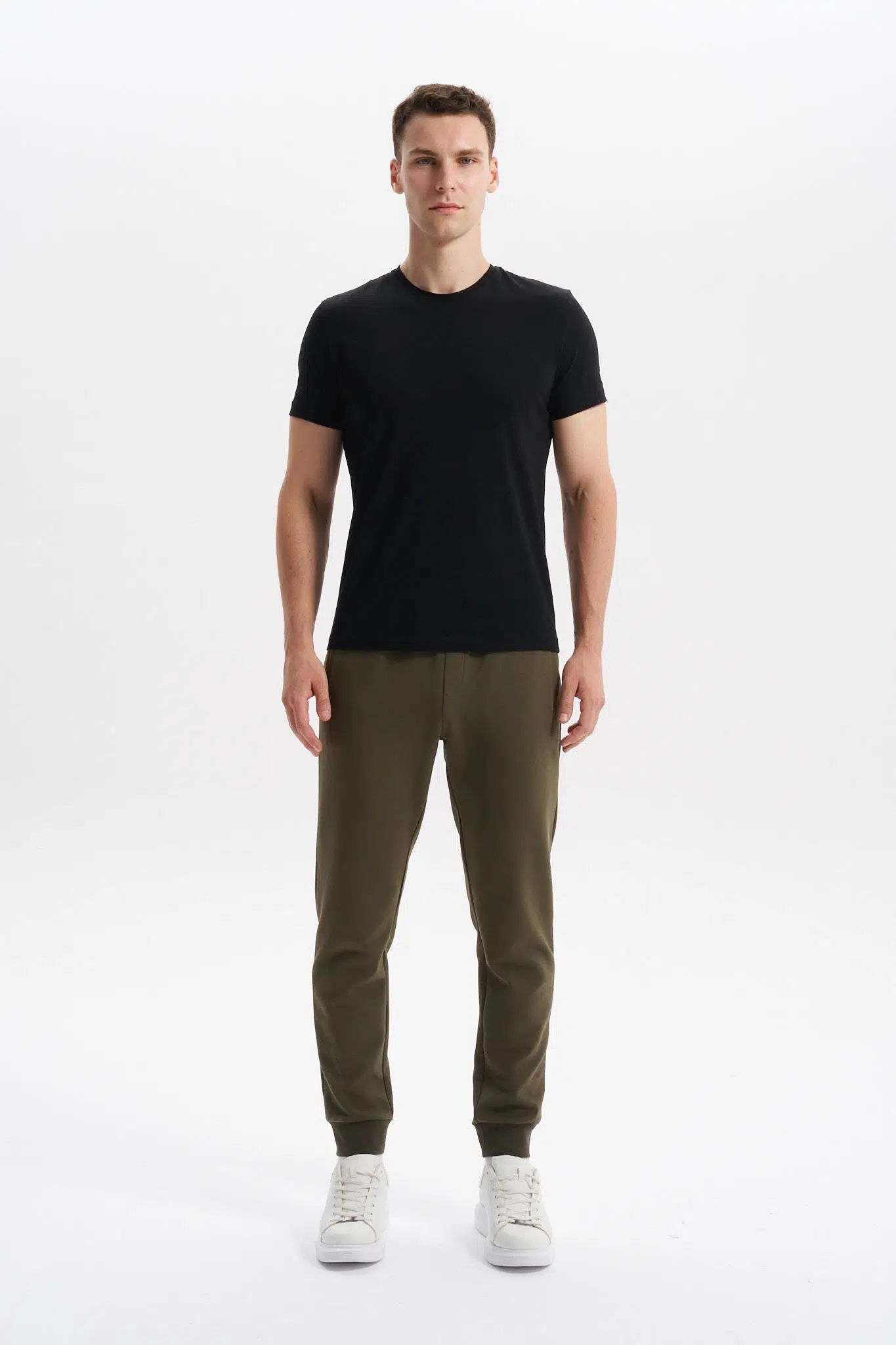 Ar-ma Erkek Eşofman Alti Baskisiz Basic Yandan Fermuar Cepli Arkadan Cepsiz Lastikli Dar Paça Örme Kumaş Slim Fit %80 Pamuk %14 Polyester %6 Elastan Scuba İnterlok K30174998902 - Haki-H1