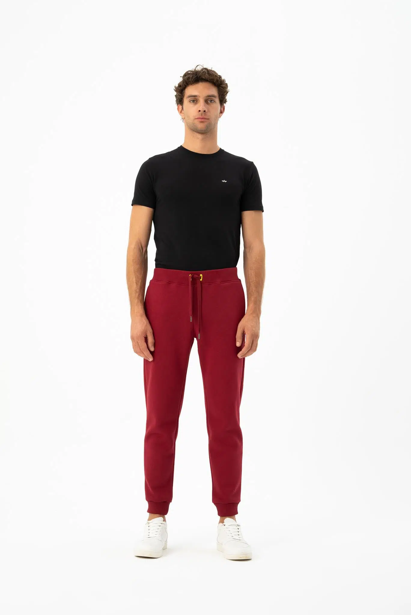 Ar-ma Erkek Eşofman Alti Baskisiz Basic Yandan Fermuarsiz Cepli Arkalar Cepsiz Lastikli Dar Paça Örme Kumaş Regular Fit %70 Pamuk %30 Polyester 30/1 Şardonlu Üç İplik K24174960601 - Kırmızı-K1