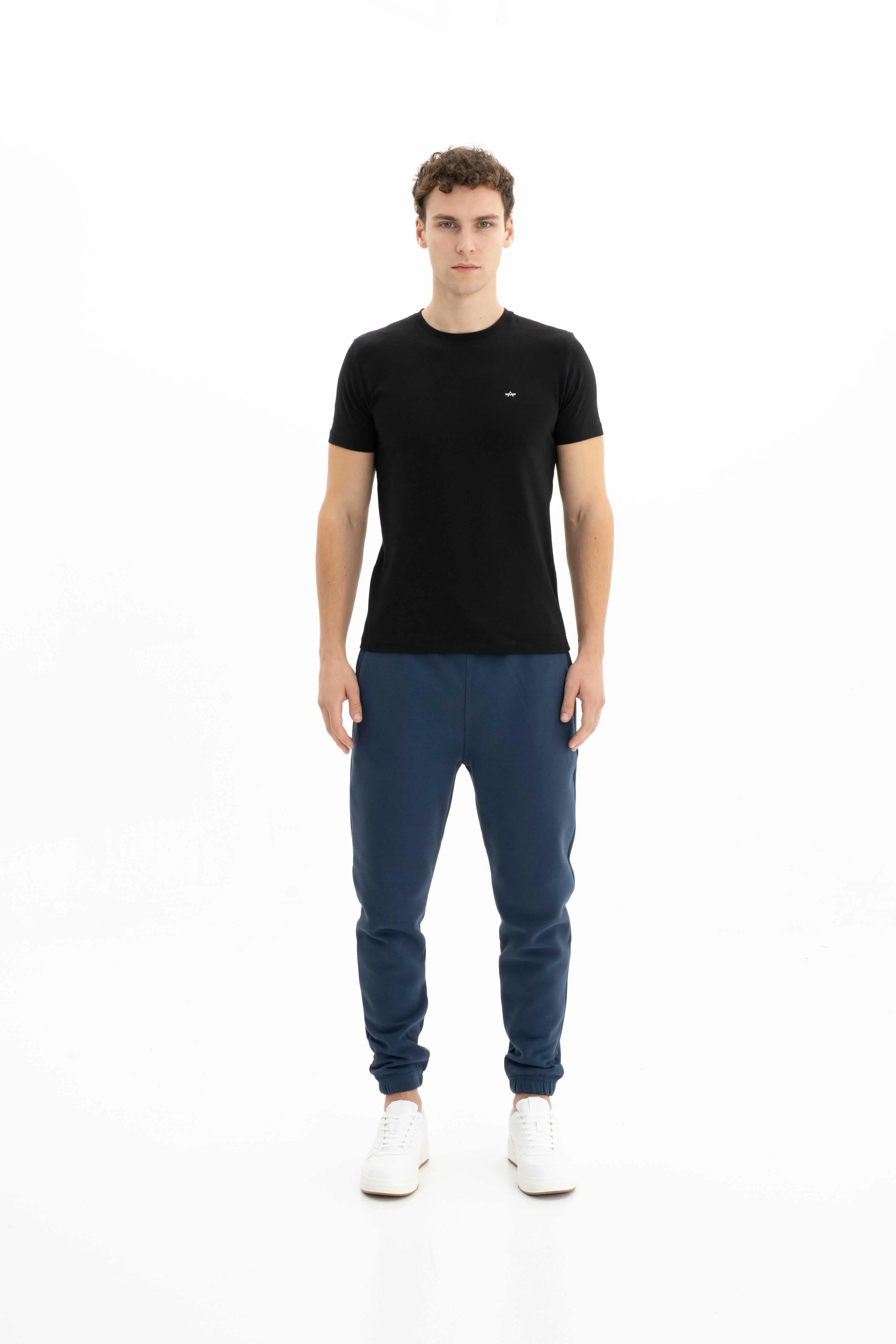 Ar-ma Erkek Eşofman Alti Baskisiz Basic Yandan Fermuarsiz Cepli Arkalar Cepsiz Lastikli Dar Paça Örme Kumaş Relax Fit %70 Pamuk %30 Polyester 30/1 Şardonlu Üç İplik K26174680101 - İndigo-İ1