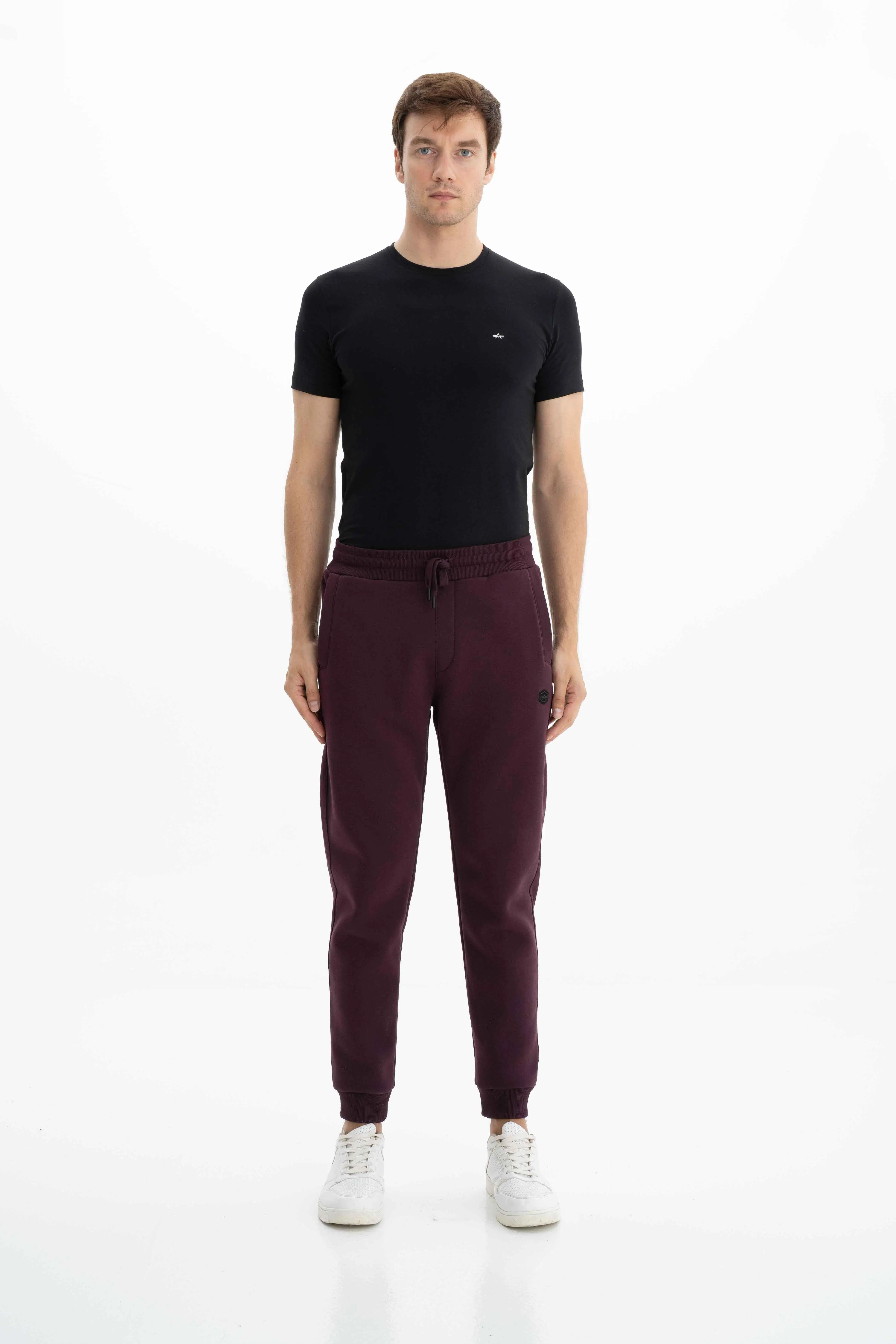 Ar-ma Erkek Eşofman Alti Baskisiz Basic Yandan Fermuarsiz Ve Arkalar Fermuar Cepli Lastikli Dar Paça Örme Kumaş Regular Fit %70 Pamuk %30 Polyester 30/1 Şardonlu Üç İplik K26174680001 - Bordo-B1