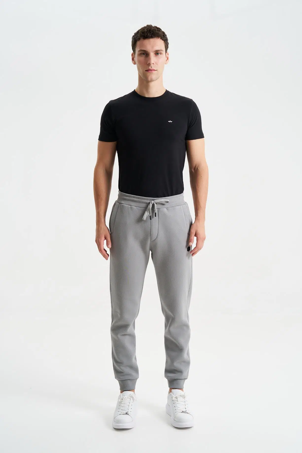 Ar-ma Erkek Eşofman Alti Baskisiz Basic Yandan Fermuarsiz Ve Arkalar Fermuar Cepli Lastikli Dar Paça Örme Kumaş Regular Fit %70 Pamuk %30 Polyester 30/1 Şardonlu Üç İplik K26174680001 - Gri-G2