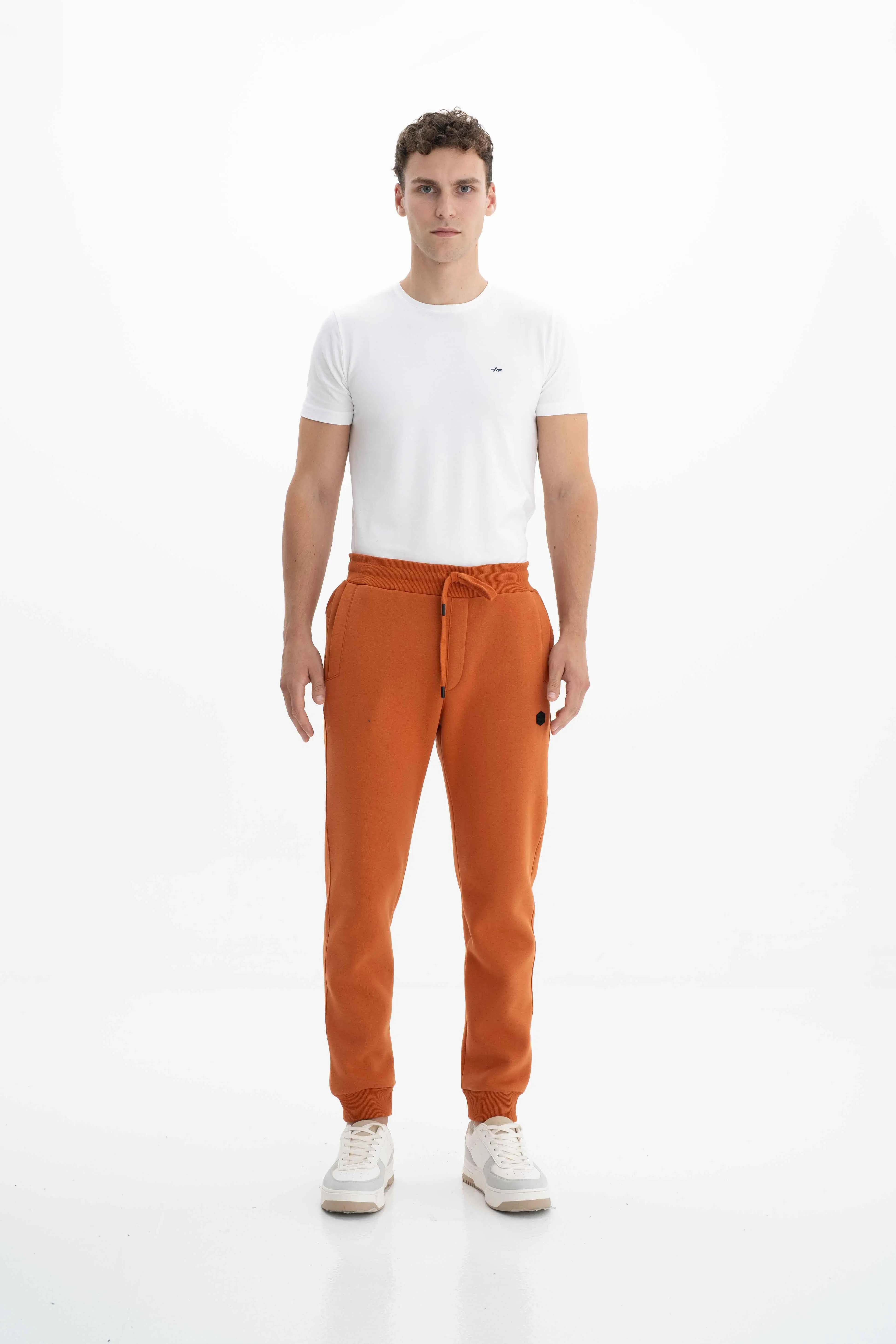 Ar-ma Erkek Eşofman Alti Baskisiz Basic Yandan Fermuarsiz Ve Arkalar Fermuar Cepli Lastikli Dar Paça Örme Kumaş Regular Fit %70 Pamuk %30 Polyester 30/1 Şardonlu Üç İplik K26174680001 - Pembe-P4