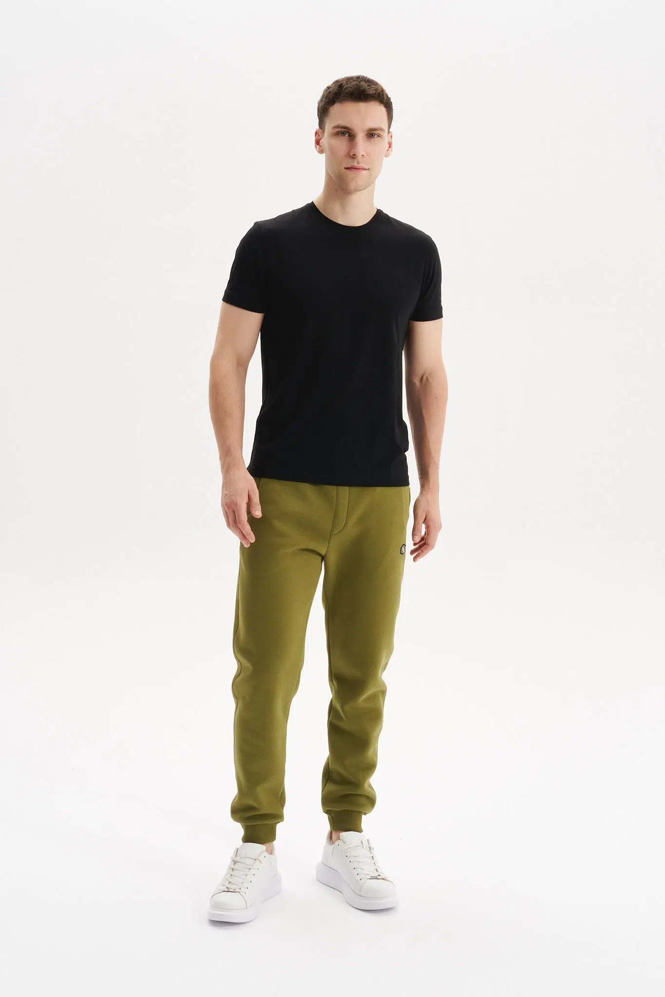 Ar-ma Erkek Eşofman Alti Baskisiz Basic Yandan Fermuarsiz Ve Arkalar Fermuar Cepli Lastikli Dar Paça Örme Kumaş Regular Fit %70 Pamuk %30 Polyester 30/1 Şardonlu Üç İplik K30174681502 - Haki-H5