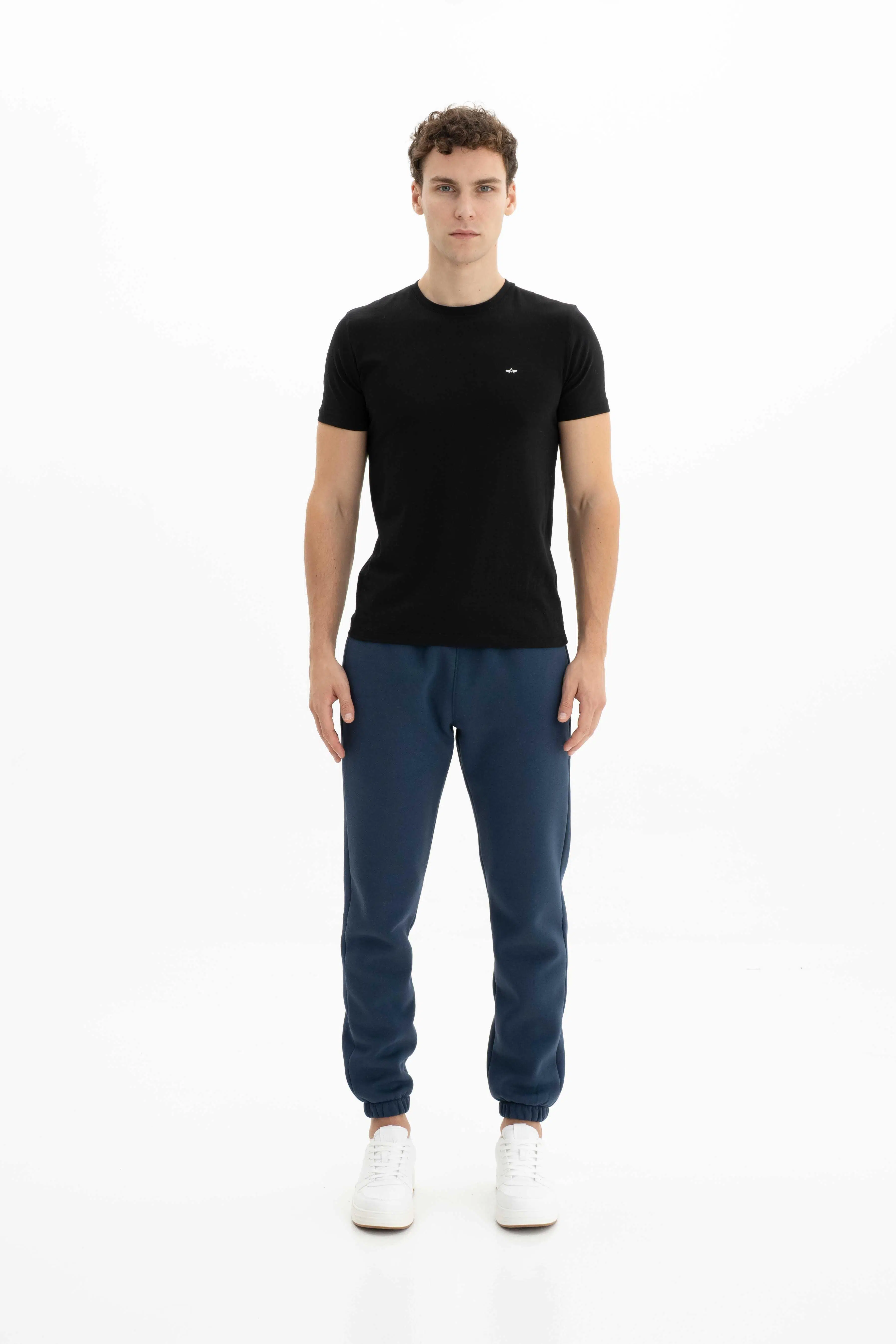 Ar-ma Erkek Eşofman Alti Baskisiz Basic Yandan Ve Arkadan Fermuarsiz Cepli Lastikli Dar Paça Örme Kumaş Regular Fit %70 Pamuk %30 Polyester 30/1 Şardonlu Üç İplik K26174680301 - İndigo-İ1