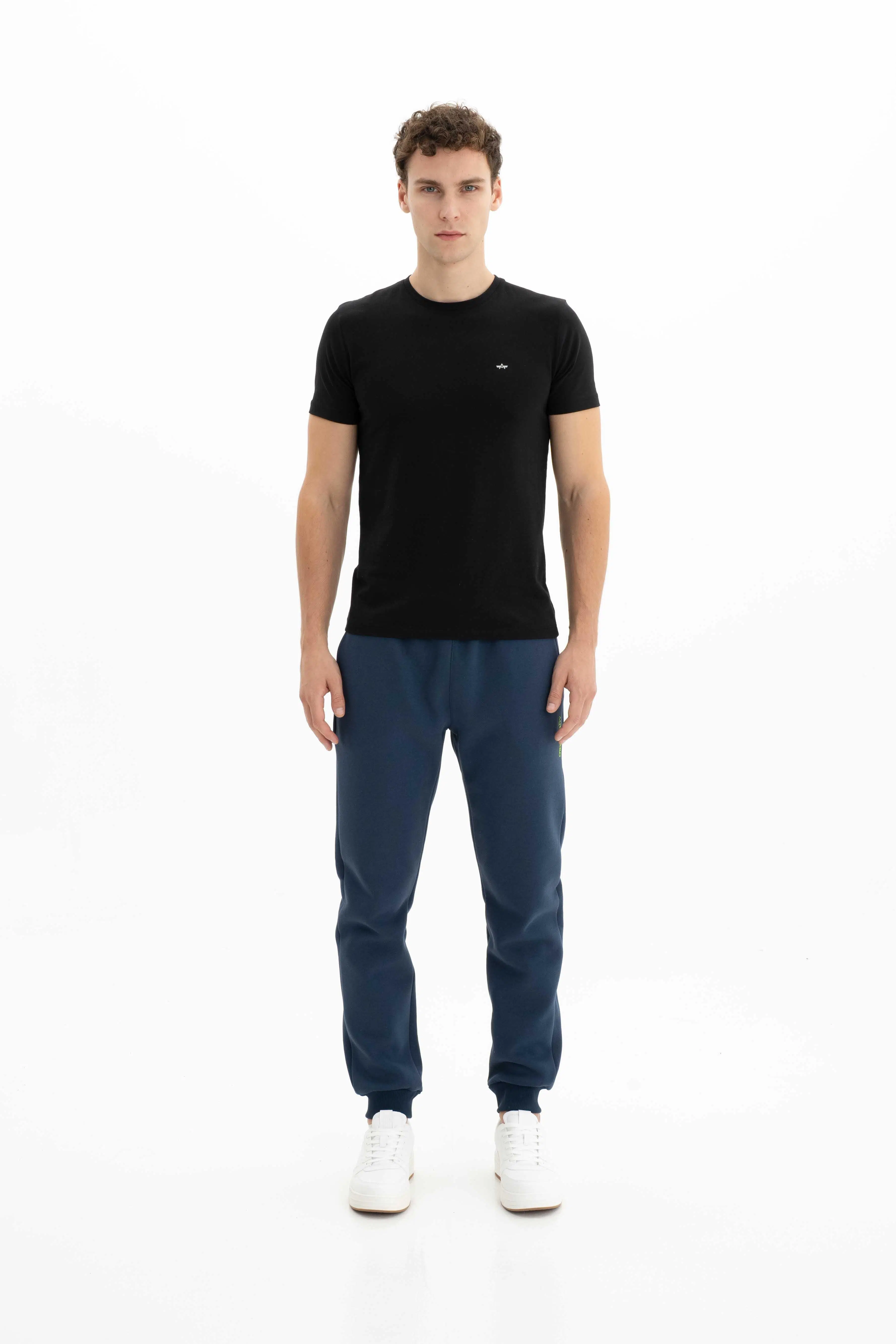 Ar-ma Erkek Eşofman Alti Baskisiz Basic Yandan Ve Arkadan Fermuarsiz Cepli Lastikli Dar Paça Örme Kumaş Regular Fit %70 Pamuk %30 Polyester 30/1 Şardonlu Üç İplik K26174680401 - İndigo-İ1