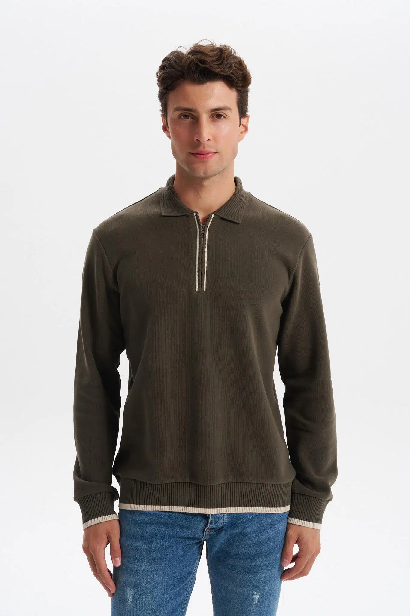 Ar-ma Erkek Polo Yaka Sweatshirt Baskisiz Basic Yaka Fermuarli Örme Kumaş Regular Fit %65 Pamuk %35 Polyester 30/2 Karbon Firçali Selanik K30554697902 - Haki-H1