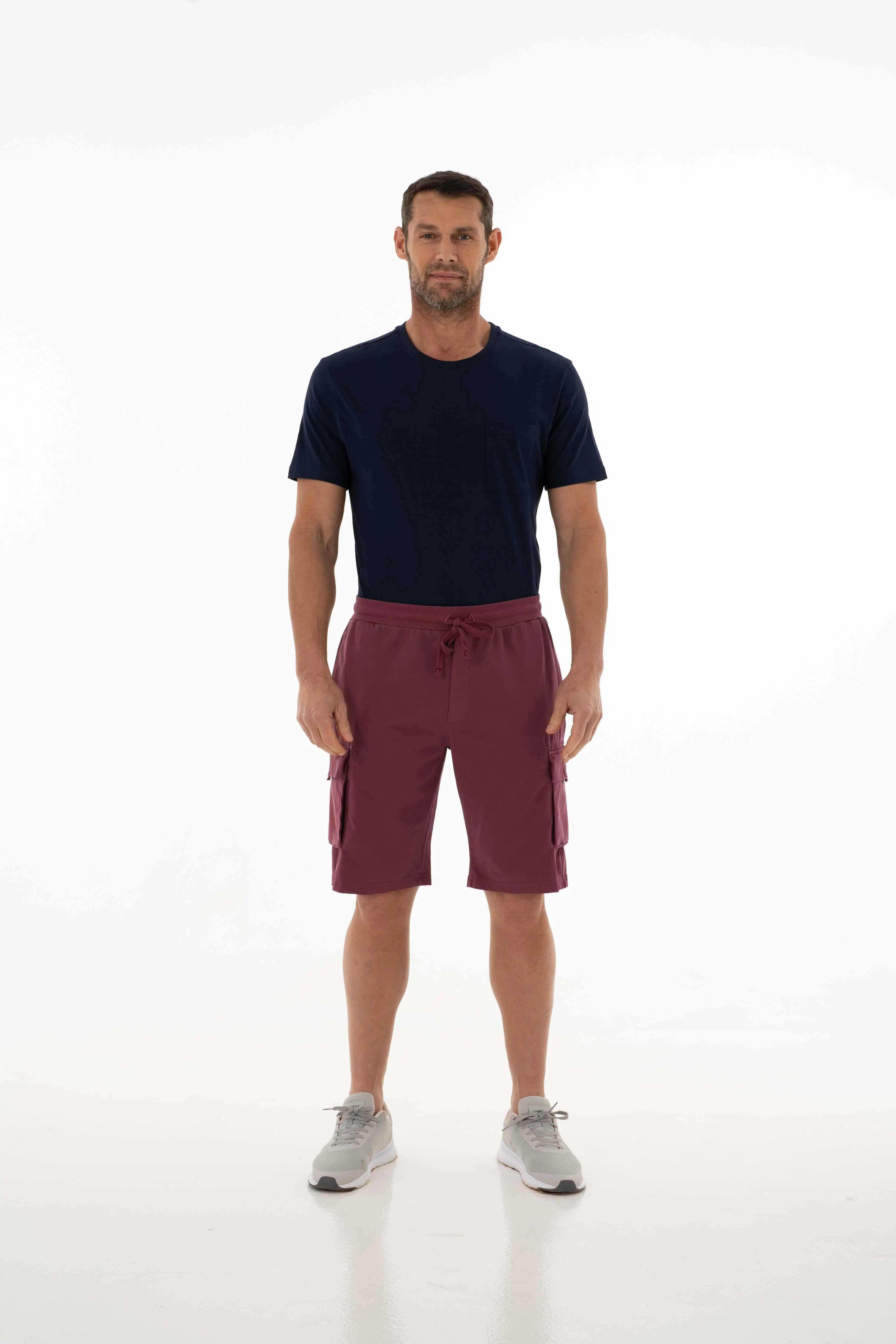 Ar-ma Erkek Şort Baskisiz Basic İp Kapatmali İki Yandan Kargo Cepli Arka Cepsiz Şort Örme Kumaş Regular Fit %95 Pamuk %5 Likra 30/2 Diagonal 2 İplik K21504278101 - Bordo-B1