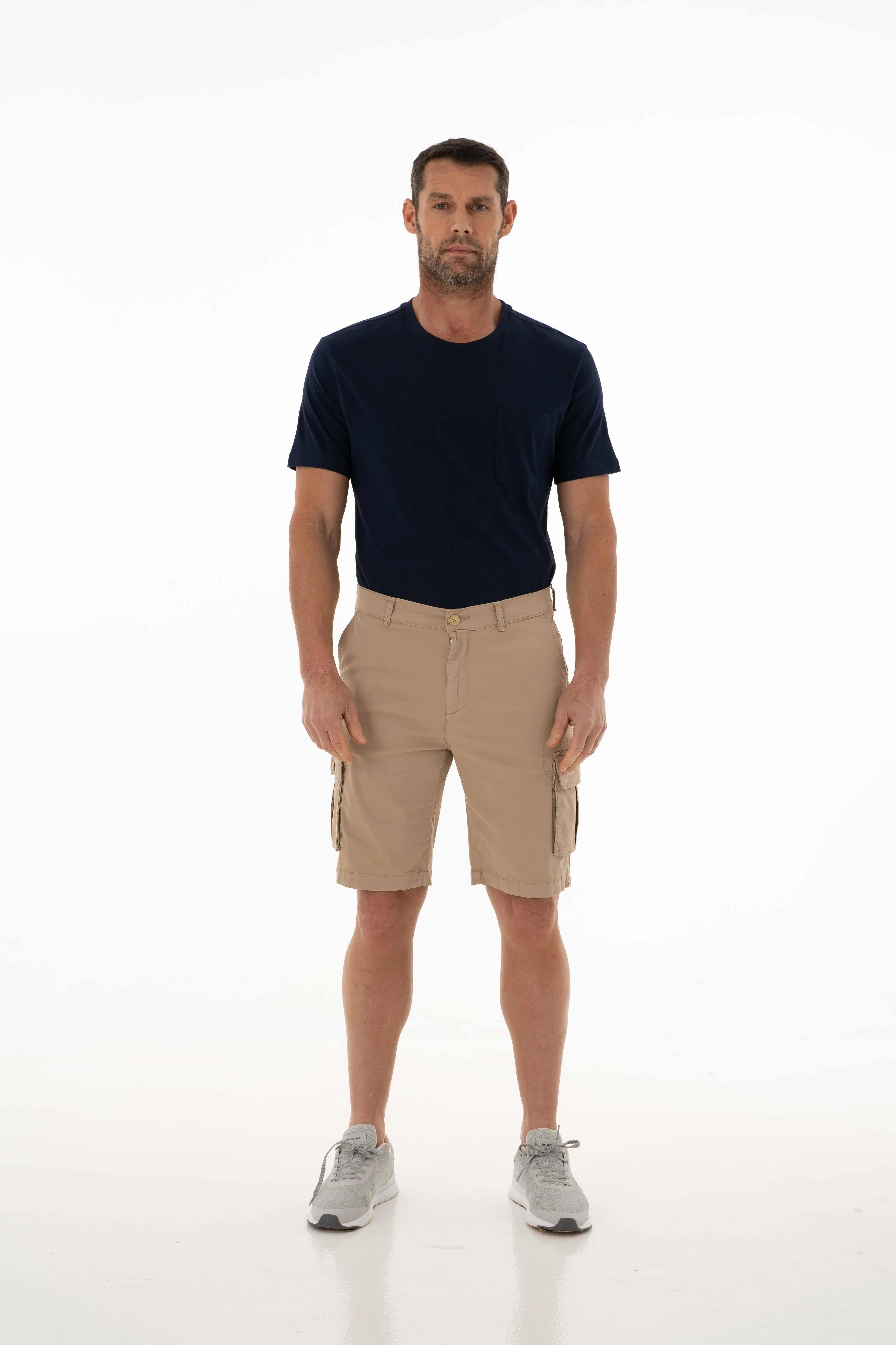 Ar-ma Erkek Şort Baskisiz Fermuar Kapamali Basic Önden İki Cepli Ve İki Yandan Kargo Cepli Arka İki Cepli Şort Dokuma Kumaş Regular Fit %98 Pamuk %2 Elastan Gabardin Y25505278401 - Bej-B1