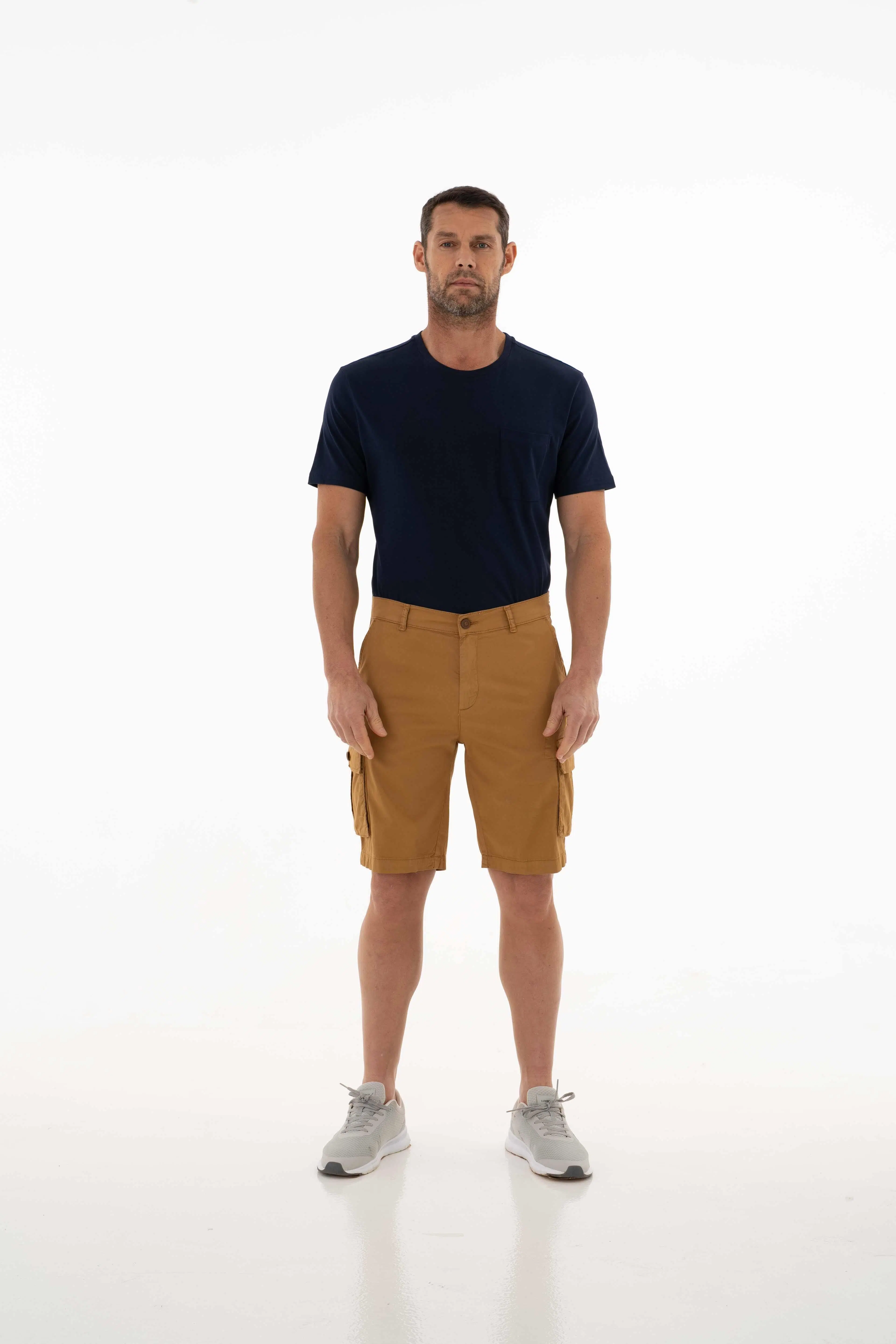 Ar-ma Erkek Şort Baskisiz Fermuar Kapamali Basic Önden İki Cepli Ve İki Yandan Kargo Cepli Arka İki Cepli Şort Dokuma Kumaş Regular Fit %98 Pamuk %2 Elastan Gabardin Y25505278401 - Kahverengi-K5