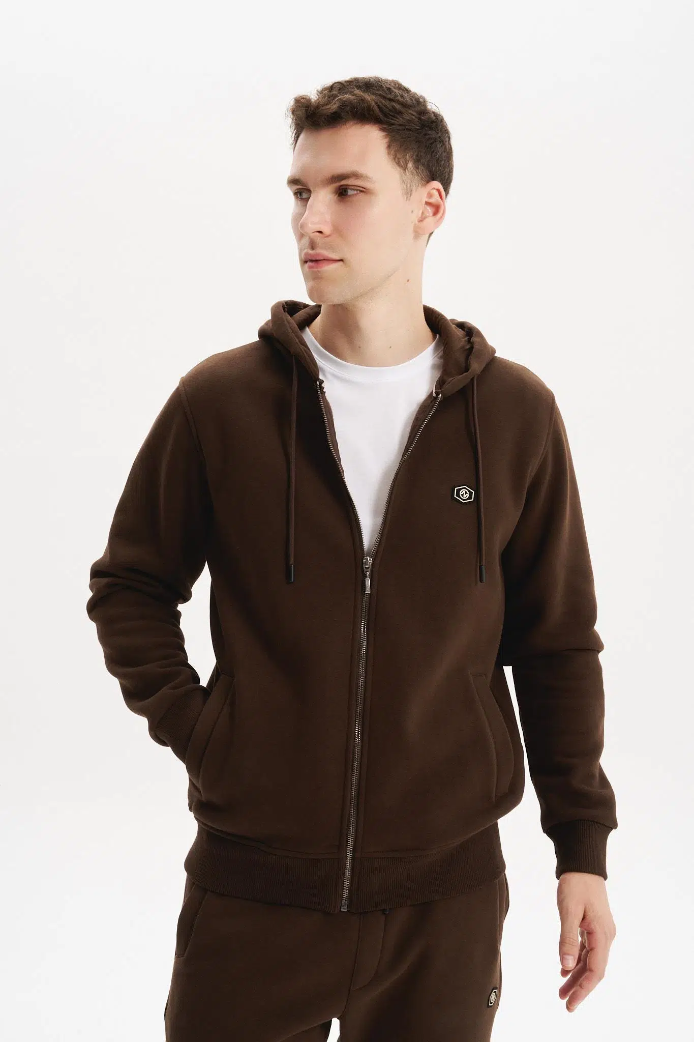 Ar-ma Erkek Tam Fermuar Sweatshirt Basic Baskisiz Kapşonlu Fleto Cepli Örme Kumaş Büyük Beden %70 Pamuk %30 Polyester 30/1 Şardonlu Üç İplik K30324801502 - Kahverengi-K1