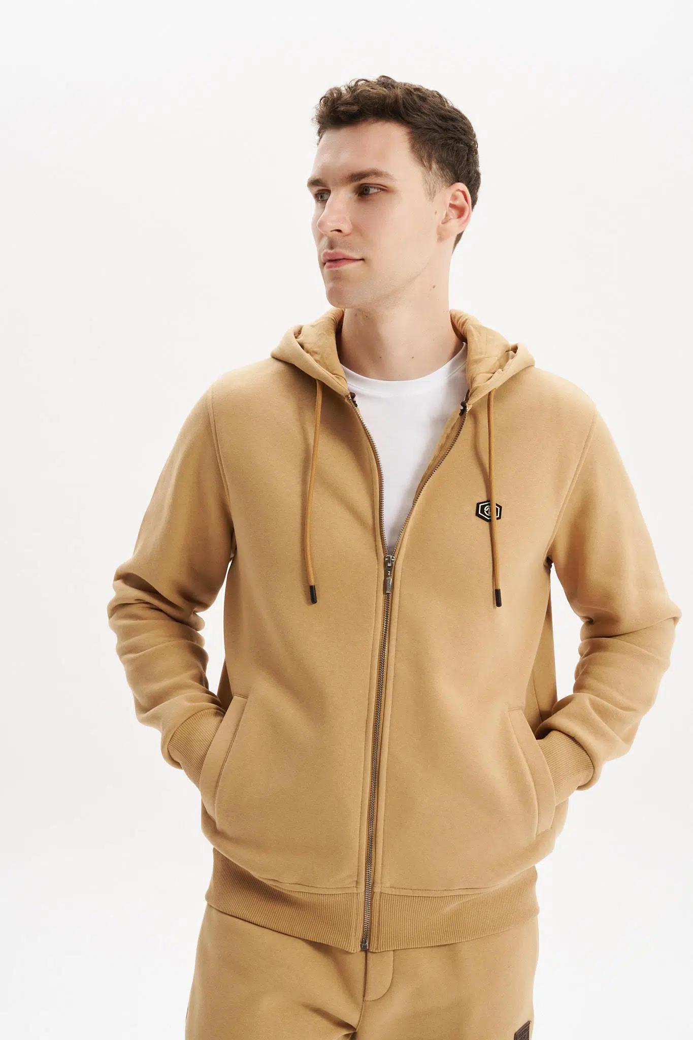 Ar-ma Erkek Tam Fermuar Sweatshirt Basic Baskisiz Kapşonlu Fleto Cepli Örme Kumaş Büyük Beden %70 Pamuk %30 Polyester 30/1 Şardonlu Üç İplik K30324801502 - Kahverengi-K5