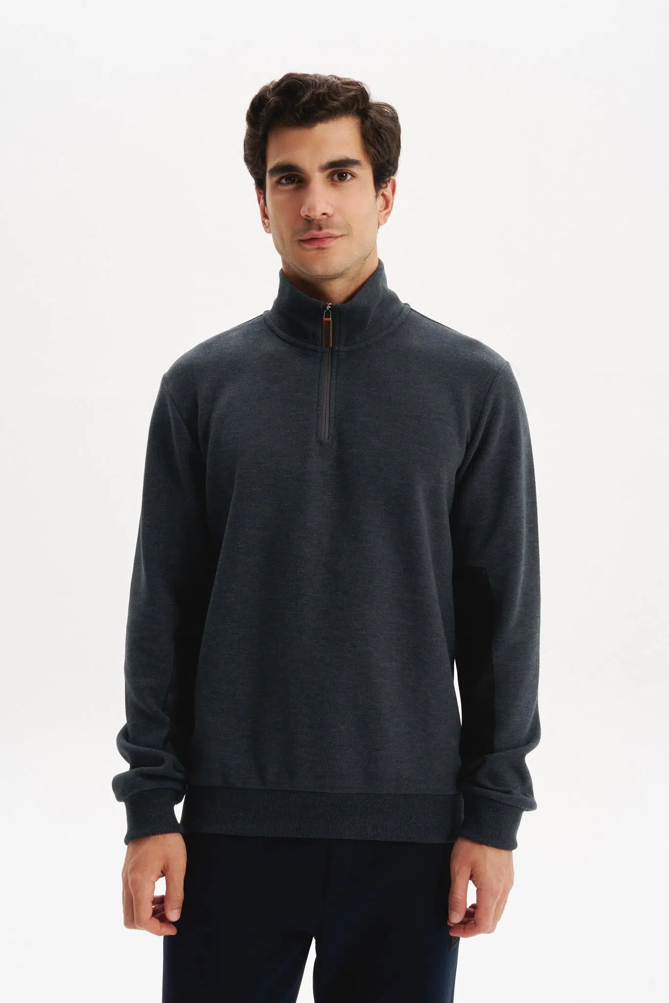 Ar-ma Erkek Yarim Fermuar Sweatshirt Basic Baskisiz Cepsiz Örme Kumaş Regular Fit %65 Pamuk %35 Polyester 30/2 Karbon Firçali Selanik K30404698002 - Gri-G3