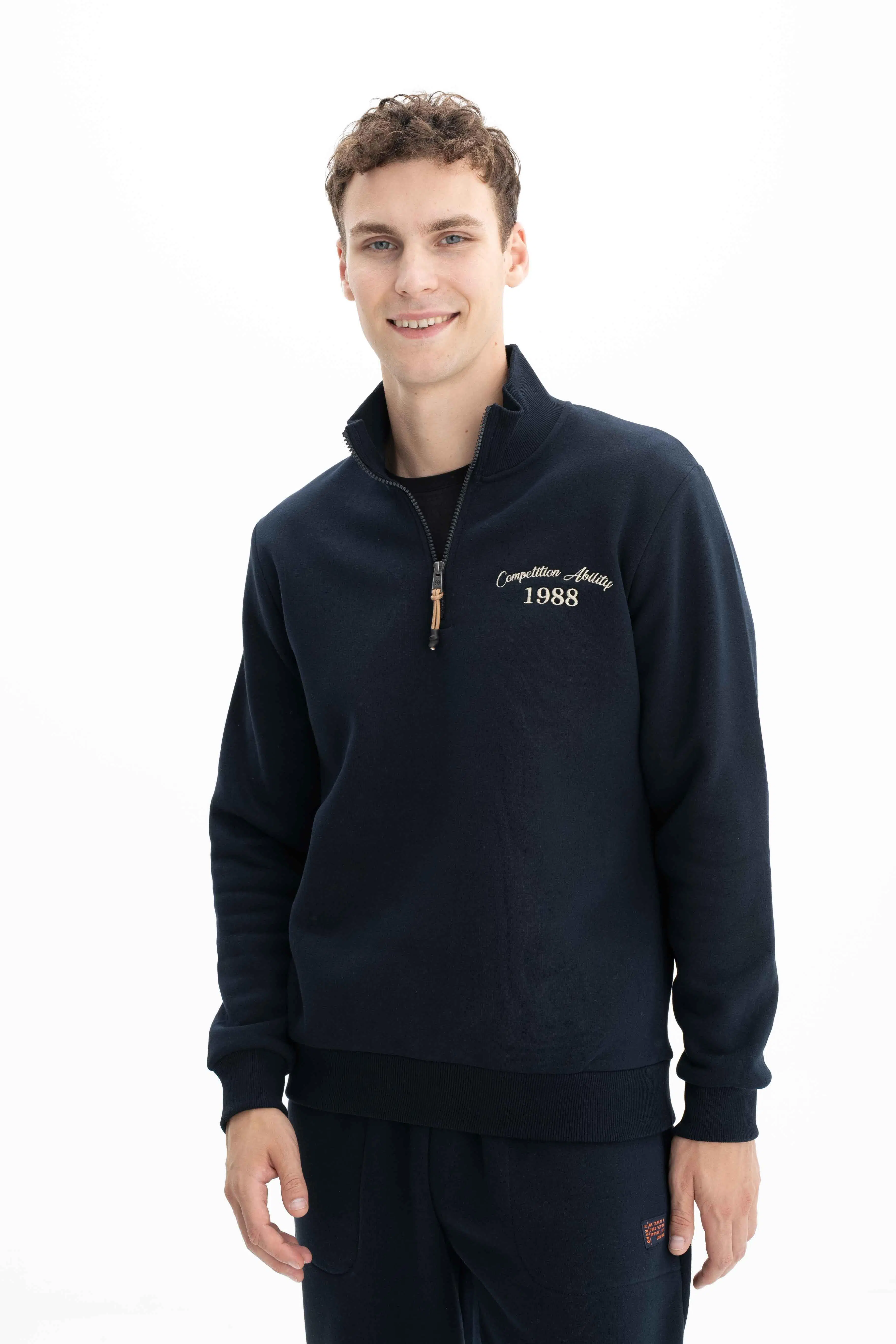 Ar-ma Erkek Yarim Fermuar Sweatshirt Yazi Baskili Cepsiz Örme Kumaş Büyük Beden %70 Pamuk %30 Polyester 30/1 Şardonlu Üç İplik K26544801201 - Lacivert-L1