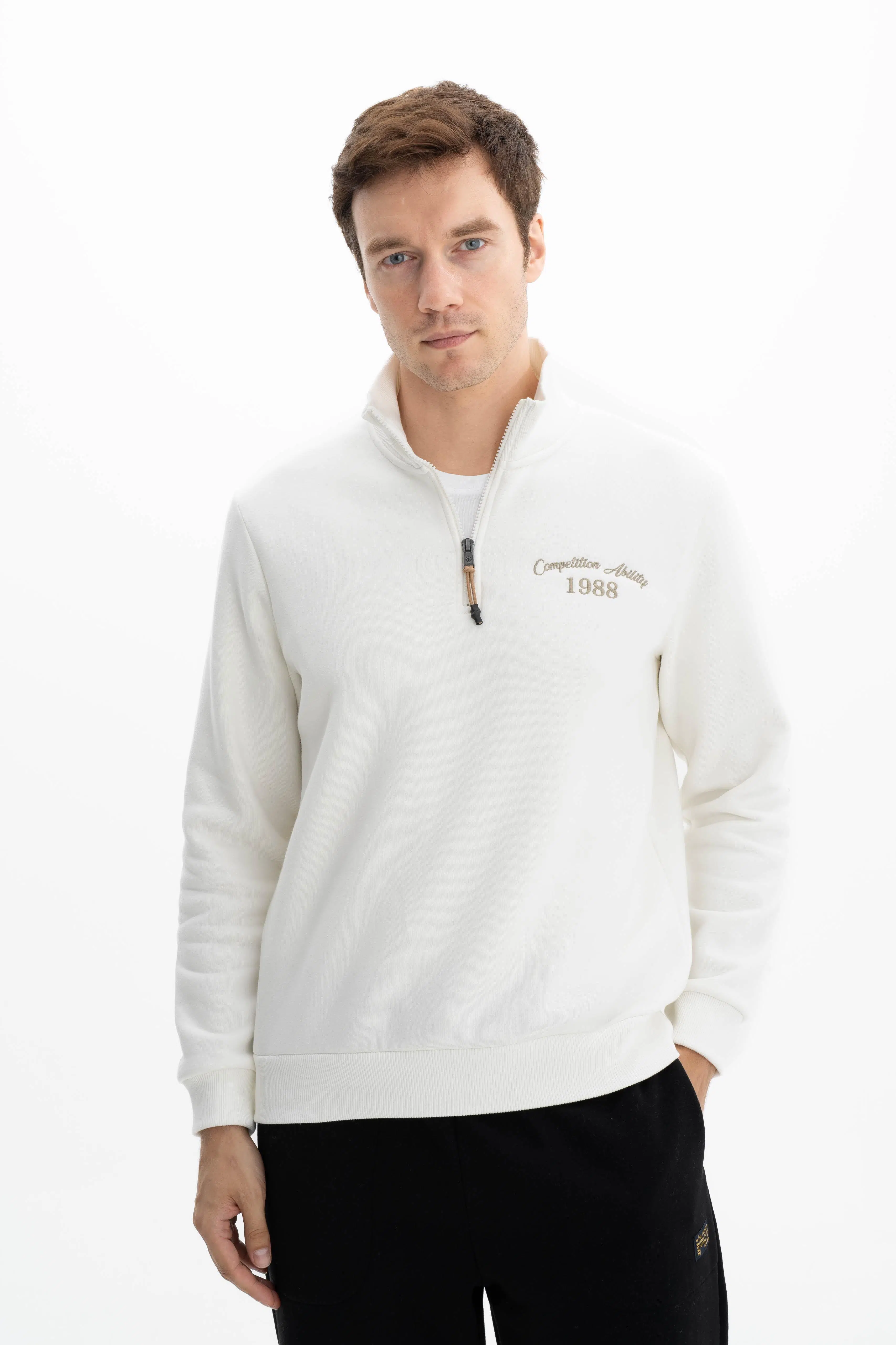 Ar-ma Erkek Yarim Fermuar Sweatshirt Yazi Baskili Cepsiz Örme Kumaş Büyük Beden %70 Pamuk %30 Polyester 30/1 Şardonlu Üç İplik K26544801201 - Ekru-E1