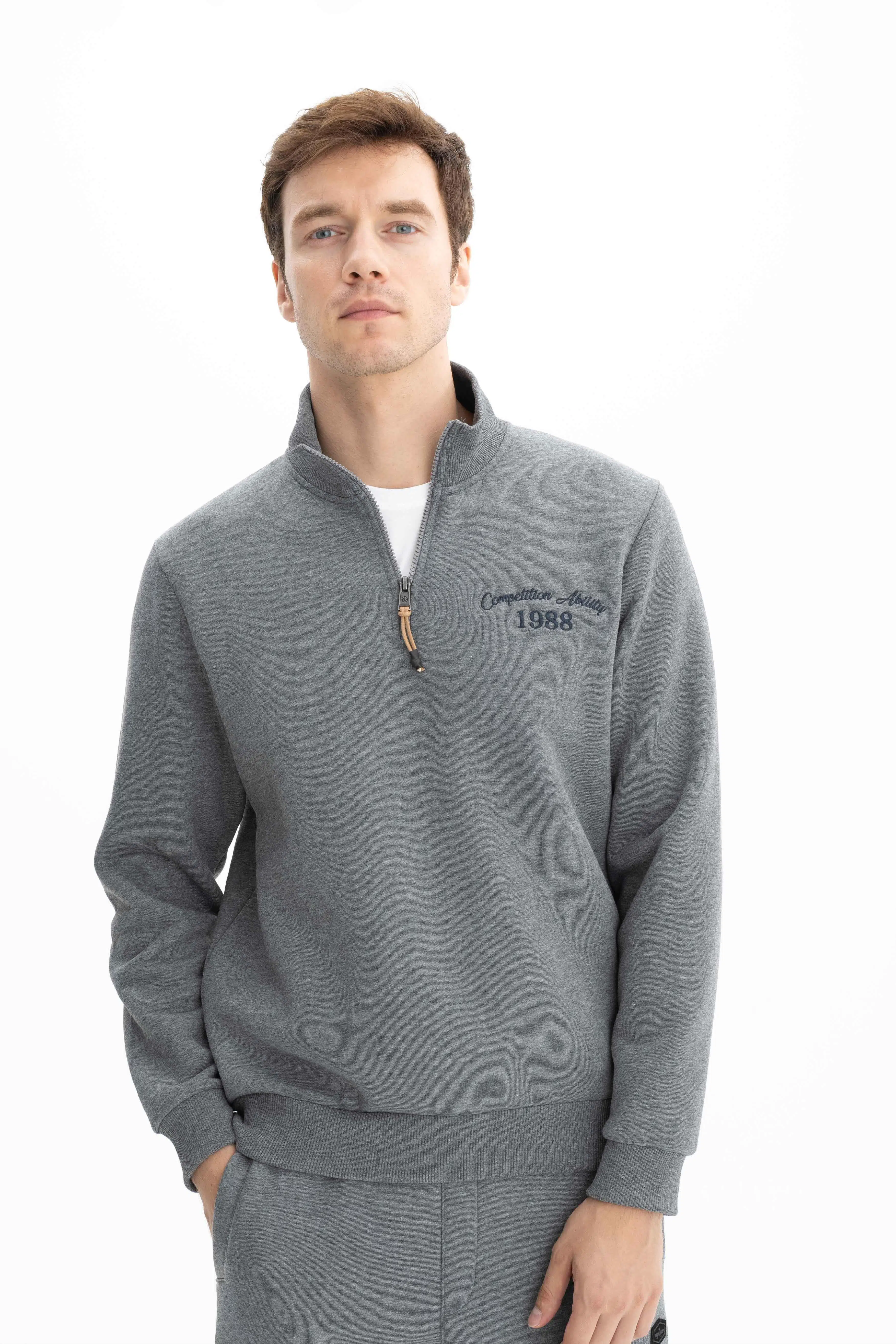 Ar-ma Erkek Yarim Fermuar Sweatshirt Yazi Baskili Cepsiz Örme Kumaş Büyük Beden %70 Pamuk %30 Polyester 30/1 Şardonlu Üç İplik K26544801201 - Gri-G1